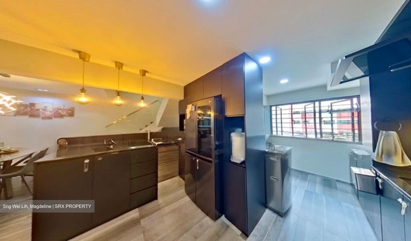 Blk 556 Jurong West Street 42 (Jurong West), HDB Executive #557986111